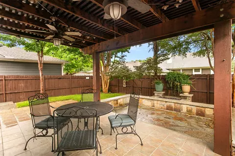 8516 Hudson St, North Richland Hills, TX 76180