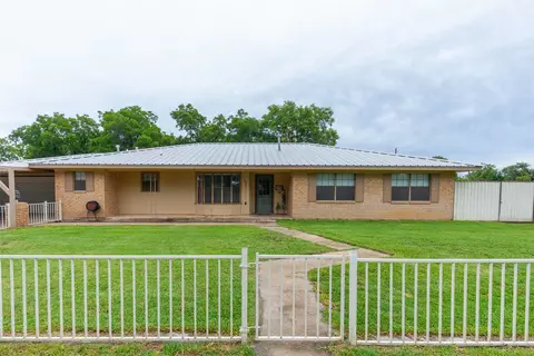 431 Kennedy St, Clyde, TX 79510