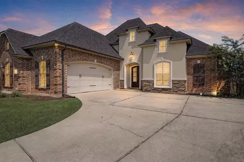 1207 Metairie Ln, Bossier City, LA 71111