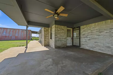976 County Road 4070, Ector, TX 75439 photo 22
