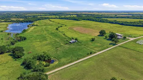 976 County Road 4070, Ector, TX 75439 photo 8