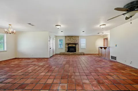 976 County Road 4070, Ector, TX 75439 photo 17