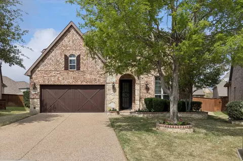 2851 Earl Dr, Trophy Club, TX 76262