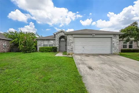 1604 Green Hill Dr, Arlington, TX 76014