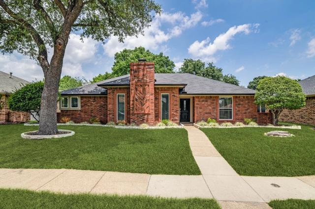 3701 Christopher Dr, Rowlett, TX 75088