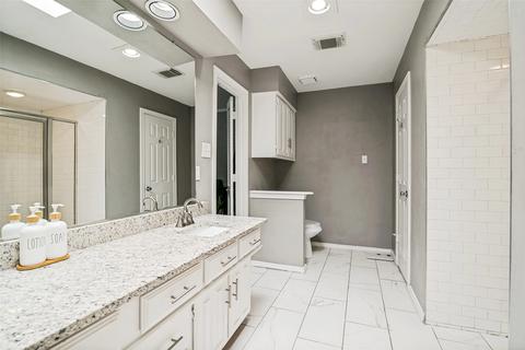 Bath - 3701 Christopher Dr, Rowlett, TX 75088 photo 3 of 4