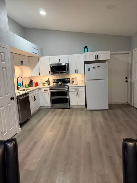 Kitchen - 2611 Buck Trl, Euless, TX 76039 photo 1 of 4