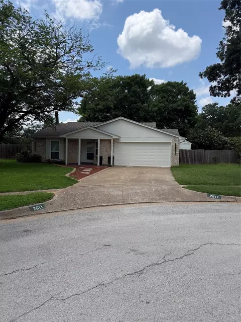 2611 Buck Trl, Euless, TX 76039