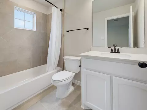 Bath - 14212 Borealis Dr, Haslet, TX 76052 photo 4 of 6