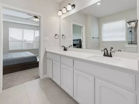 Bath - 14212 Borealis Dr, Haslet, TX 76052 photo 3 of 6