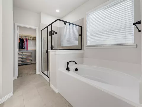 Bath - 14212 Borealis Dr, Haslet, TX 76052 photo 2 of 6