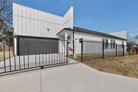 2015 Volga Ave, Dallas, TX 75216