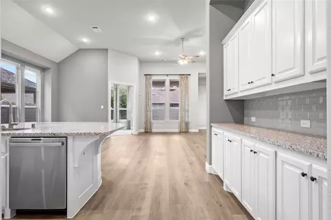 1221 15th St, Argyle, TX 76226 photo 9