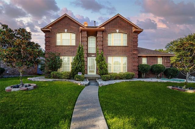 2702 Crosslands Dr, Garland, TX 75040