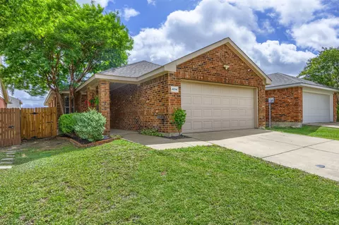 4014 Ridgetop Dr, Heartland, TX 75126
