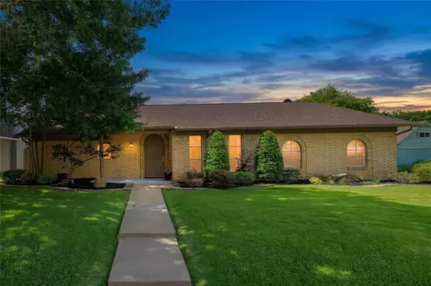 1710 Park Hill Dr, Arlington, TX 76012