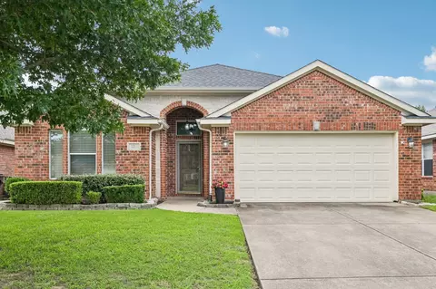 137 Tomahawk Dr, Greenville, TX 75402