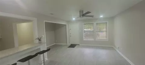 716 N Cummings Dr, Alvarado, TX 76009