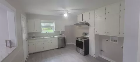 716 N Cummings Dr, Alvarado, TX 76009