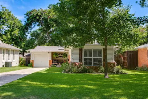 2627 W 10th St, Dallas, TX 75211