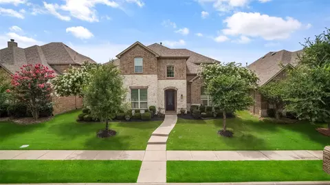 7813 Fallbrook Dr, Sachse, TX 75048