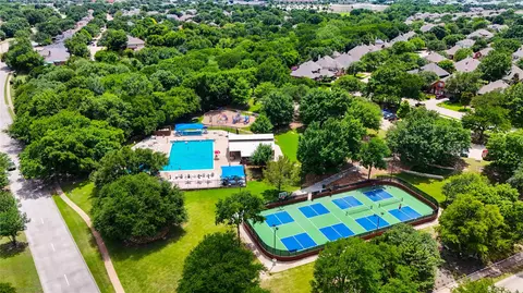 2208 Grayson Rd, Mckinney, TX 75072