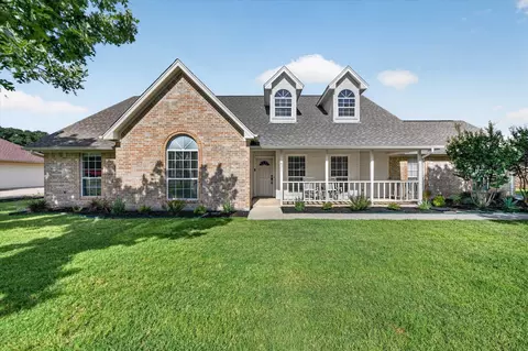Exterior - 421 Ben Boyd Rd, Argyle, TX 76226 photo 2 of 7