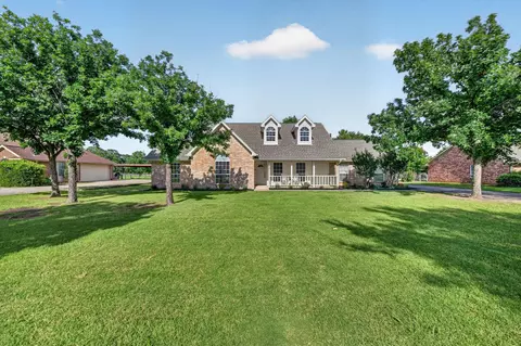 Exterior - 421 Ben Boyd Rd, Argyle, TX 76226 photo 3 of 7
