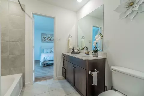 Bath - 2708 Cobbleview Dr, Fort Worth, TX 76179 photo 1 of 3