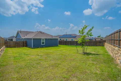 Exterior - 2708 Cobbleview Dr, Fort Worth, TX 76179 photo 5 of 7