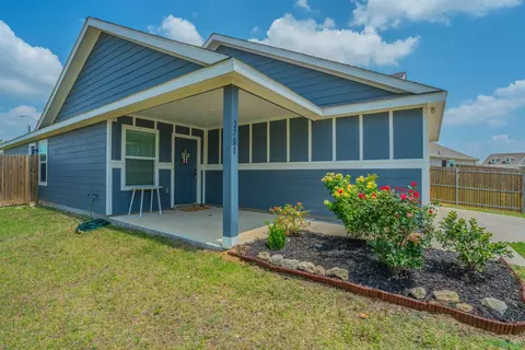 Exterior - 2708 Cobbleview Dr, Fort Worth, TX 76179 photo 2 of 7