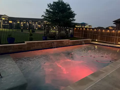 Exterior - 529 Warner Dr, Anna, TX 75409 photo 9 of 10