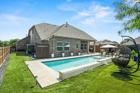 Exterior - 529 Warner Dr, Anna, TX 75409 photo 8 of 10