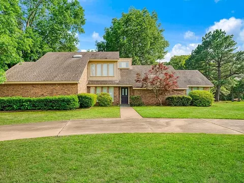 4110 Lakeshore Dr, Reno, TX 75462