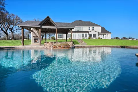 6056 Bennett Lawson Rd, Mansfield, TX 76063