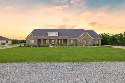 1153 Block Rd, Gunter, TX 75058