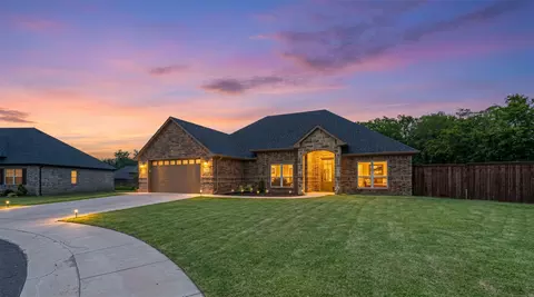 533 Limestone Cir, Mabank, TX 75147