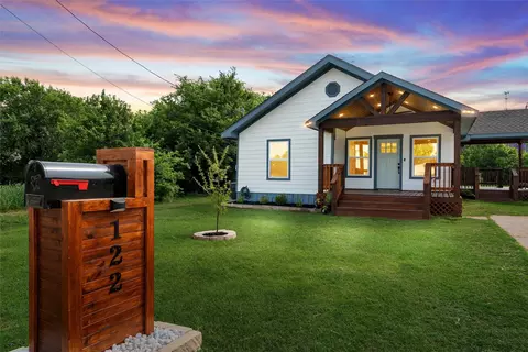 122 Rogers St, Mcgregor, TX 76657