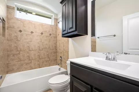 Bath - 916 Hawks Way, Argyle, TX 76226 photo 1 of 3