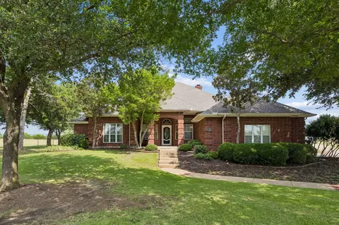 4210 Whitehead Rd, Midlothian, TX 76065