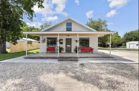 1003 W 5th St, Clifton, TX 76634