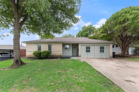 2514 Bobwhite Blvd, Mesquite, TX 75149