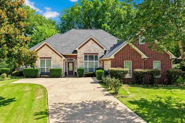 910 Holly Hl, Mount Pleasant, TX 75455