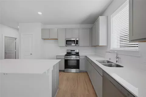 Kitchen - 1348 Chisos Way, Forney, TX 75126 photo 3 of 4