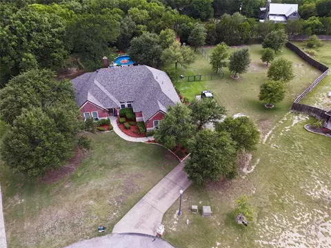 239 Palomino Ct, Cresson, TX 76035