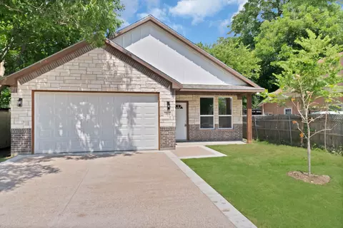 1112 Trinity St, Cleburne, TX 76031
