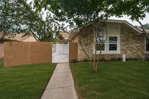 412 Pogue St, Cedar Hill, TX 75104