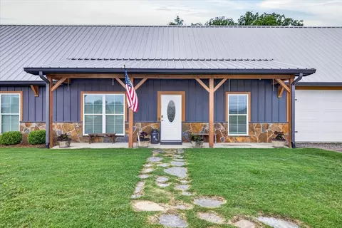 114 Lakewood Rd, Trinidad, TX 75163
