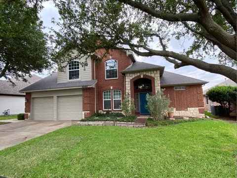 5948 Hillview Dr, Watauga, TX 76148