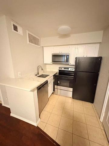 9821 Walnut St #304, Dallas, TX 75243